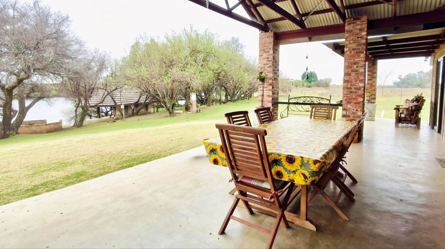 3 Bedroom Property for Sale in Potchefstroom Rural North West
